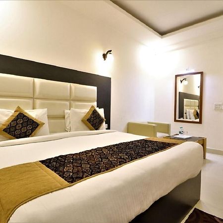 Aerocity Hotel Jindal Palace Delhi- A Well Hygiene Property"All Staff Vaccinated " 뉴델리 외부 사진