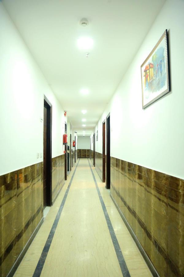 Aerocity Hotel Jindal Palace Delhi- A Well Hygiene Property"All Staff Vaccinated " 뉴델리 외부 사진